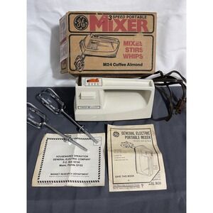 VINTAGE MIXER GENERAL ELECTRIC GE M24 PORTABLE HAND MIXER COFFEE ALMOND w/BOX